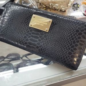 Michael Kors wallet